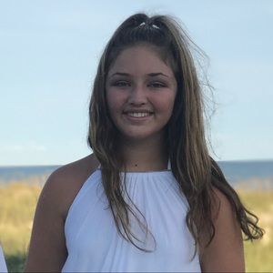 Meet your Posher, Alexandra